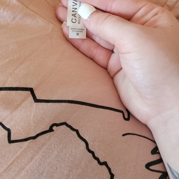 Tshirt - Picture 2 of 2